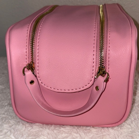 TRULY Barbie Signature Vanity Case - Picture 3 of 4